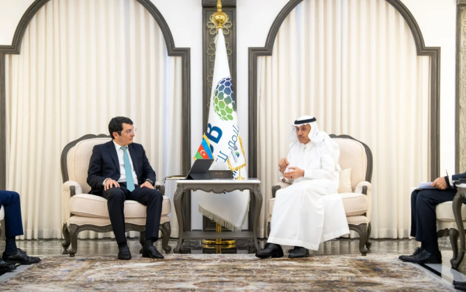 Məhəmməd Əl-Casir: 