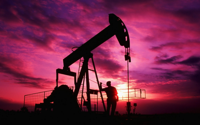 İran ABŞ-nin regionda hərbi mövcudluğunu artırması fonunda neft ixracını çoxaldıb