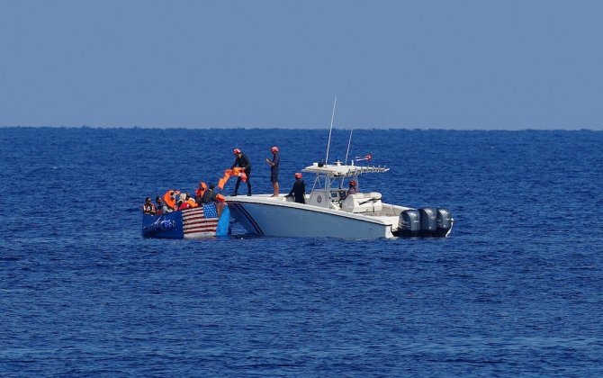 Kuba sahillərində atışma: ABŞ bayrağı altında üzən gəmi mülki olub...- C.D. Vens