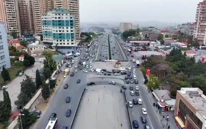 Bu yolda avtobus zolağı ləğv edildi