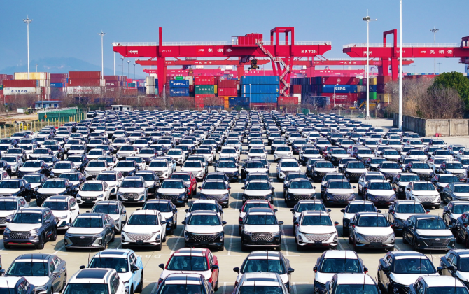 Спрос на китайские автомобили упал