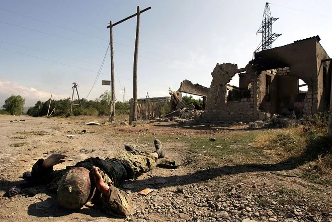 Ermənistanda əsgərin güllələnmiş meyiti tapıldı