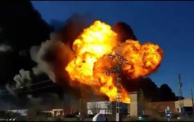 Sumqayıtda poladəritmə sexində partlayış - Fəhlələr xəsarət aldı