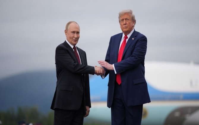 Tramp: Ukrayna üzrə razılaşma olarsa, Rusiyaya qarşı sanksiyaların mərhələli ləğvini istərdim