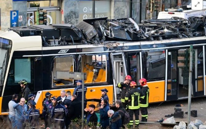 В Милане в результате аварии с трамваем погибли 2 человека, около 40 получили ранения