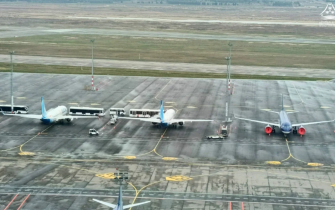 Kazan və Moskvadan Dubaya uçan təyyarələr Bakıya eniş edib