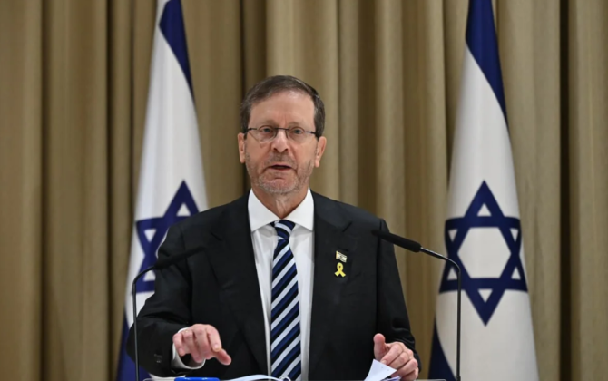 Hersoq: İrana qarşı əməliyyatın regionda tarixi dəyişikliklərə gətirib çıxaracağına ümid edirəm