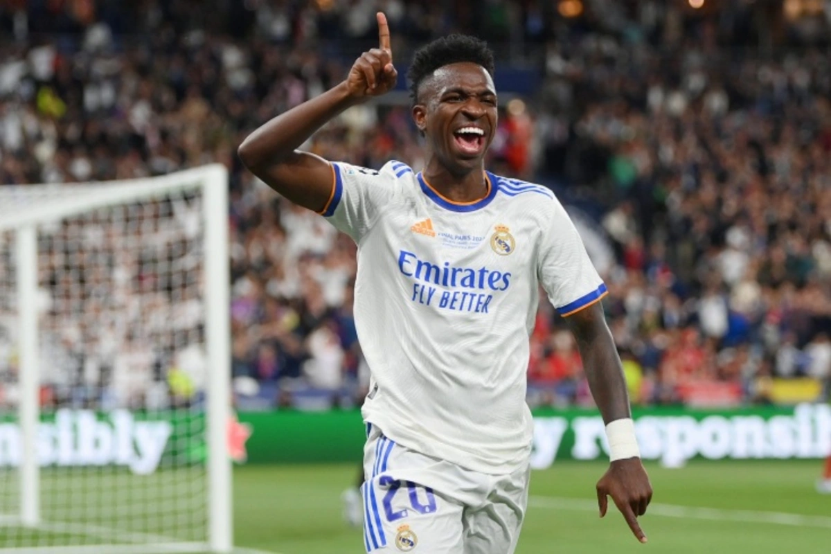 Vinisius Junior Premyer Liqa klubunun hədəfində