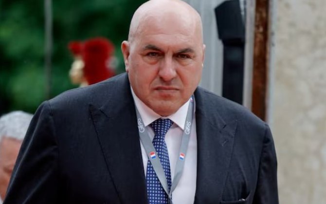 Министр обороны Италии не может покинуть Дубай после ударов Ирана