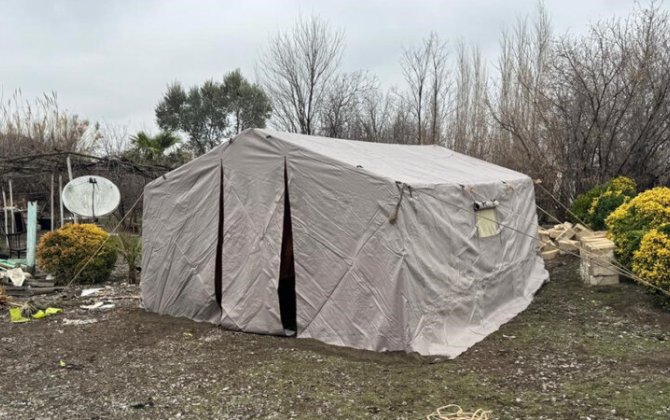 Evi yararsız hala düşən vətəndaş üçün çadır quruldu - FOTO