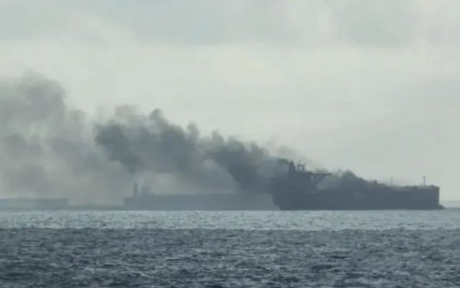 İran Oman sahillərində neft gəmisini vurdu - Yaralılar var