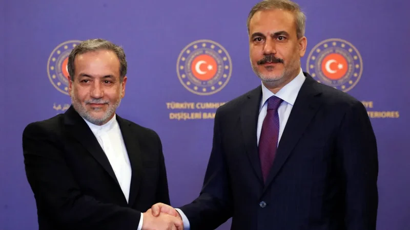 Türkiyə və İran XİN rəhbərləri arasında telefon danışığı oldu