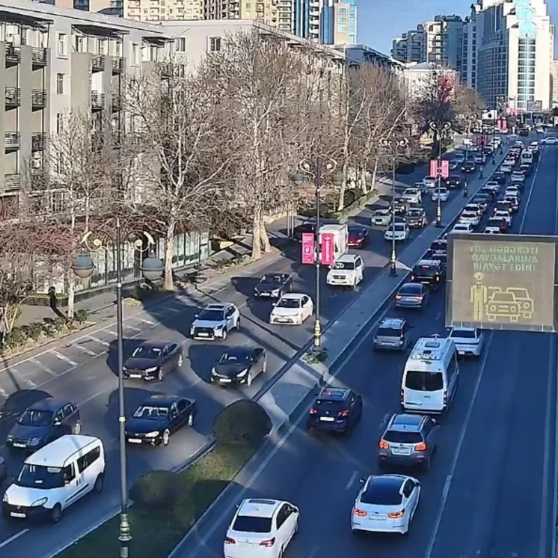 Paytaxtın bu küçələrində sıxlıq var - SİYAHI