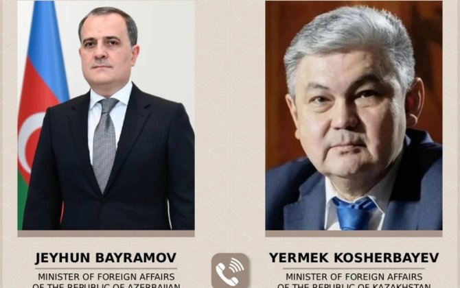 Ceyhun Bayramov qazaxıstanlı həmkarı ilə regionda artan gərginliyi müzakirə etdi