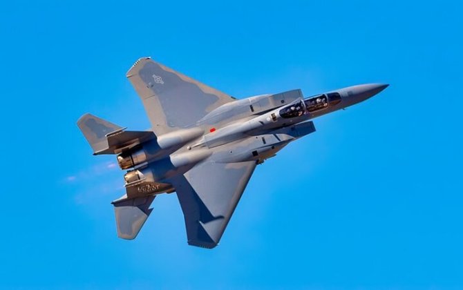 Три американских истребителя сбиты случайно над Кувейтом-ФОТО-ВИДЕО