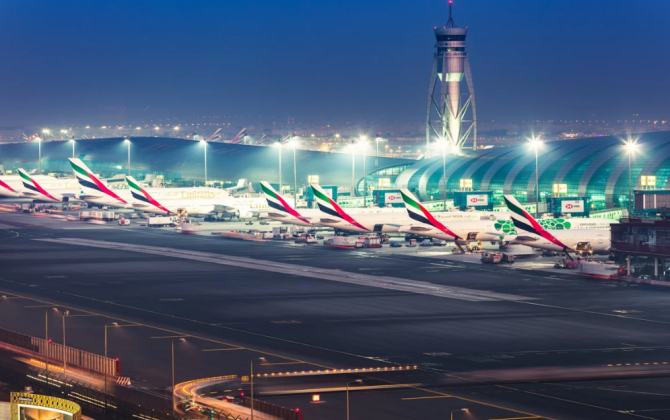 Dubay hava limanları uçuşları qismən bərpa edib