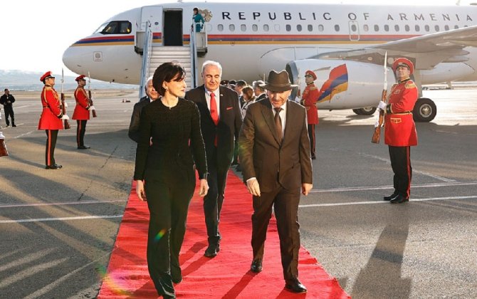 Paşinyan Gürcüstana səfər edib