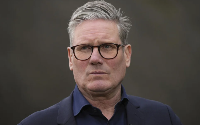 Starmer Kiprdəki bazanı qorumaq üçün helikopterlər və esmines göndərildiyini bildirib