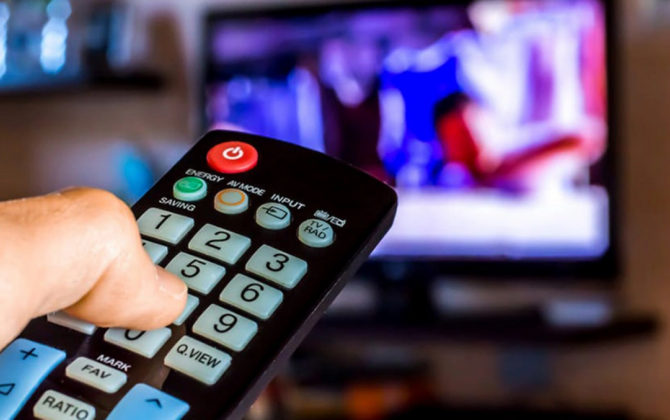 Azərbaycan telekanallarında qadağadan sonra efirlər BELƏ OLDU - VİDEO