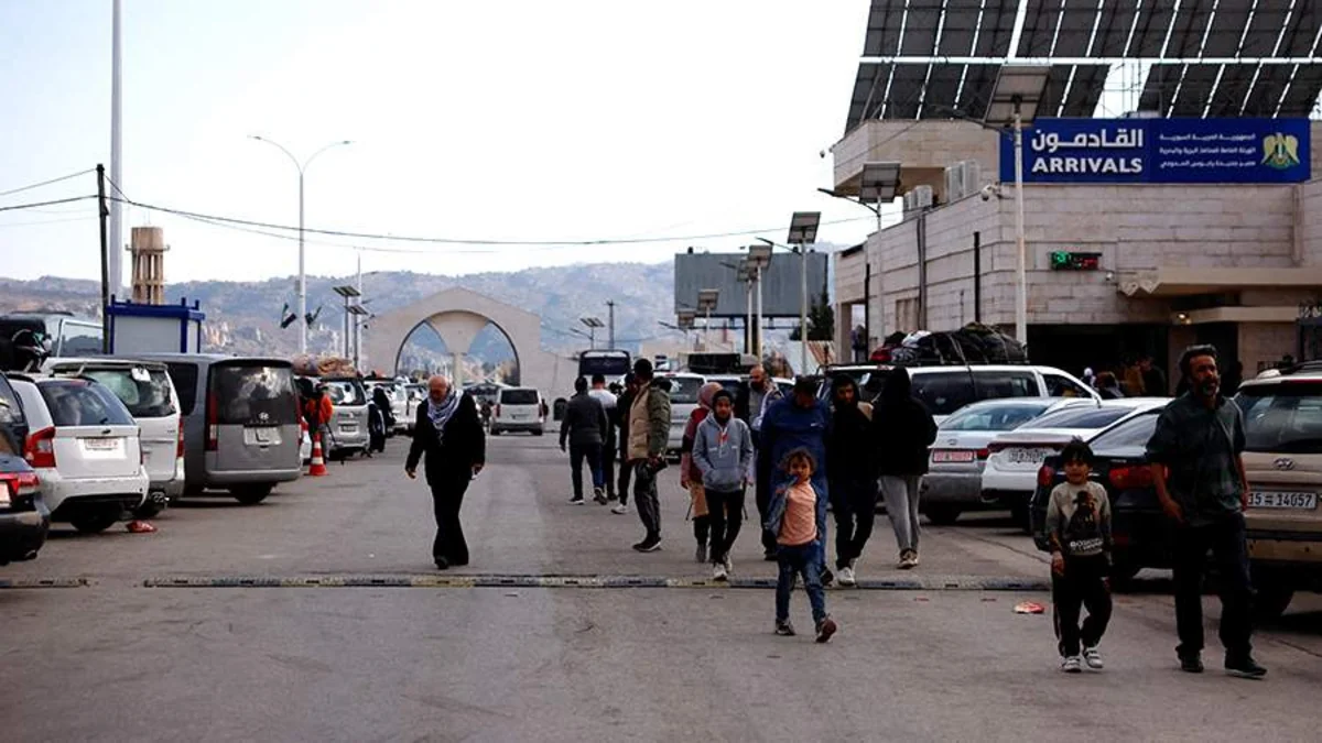 Suriya İsrailin xəbərdarlığından sonra Livanla sərhəd məntəqəsini bağladı