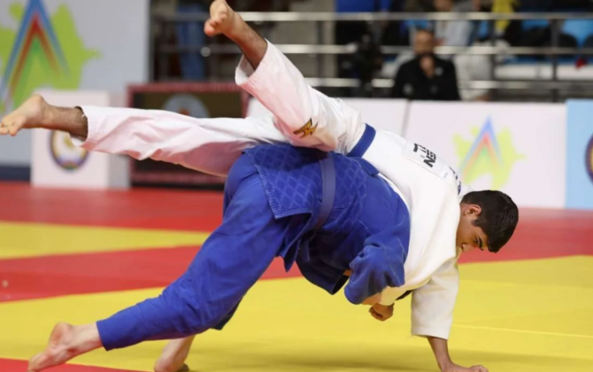 U-17 yeniyetmələr arasında 