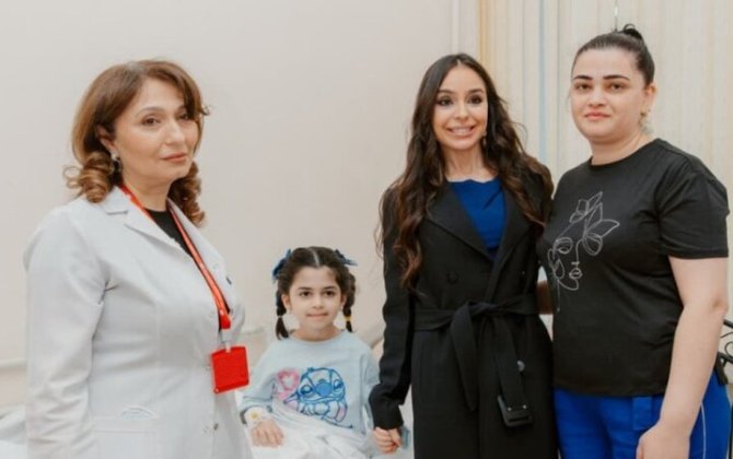 Лейла Алиева посетила Детскую клиническую больницу в Баку-ФОТО