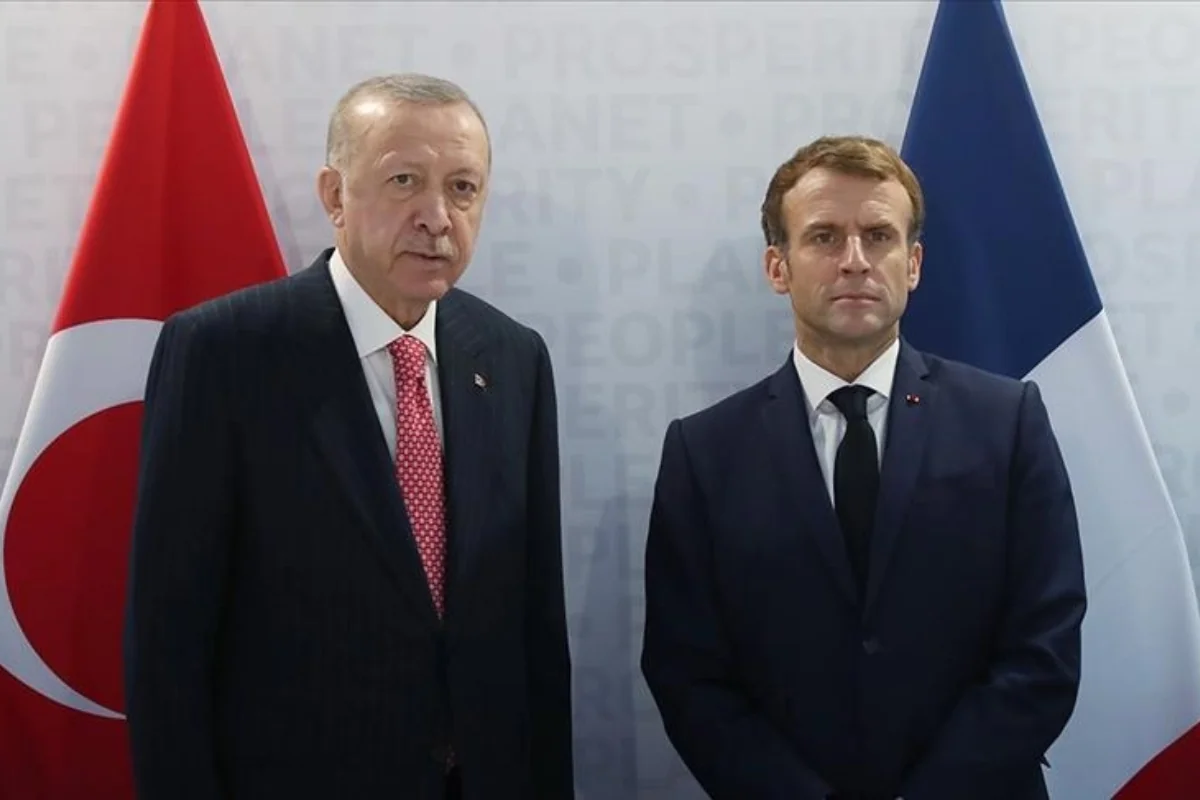 Эрдоган заявил Макрону о недопустимости распространения кризиса вокруг Ирана