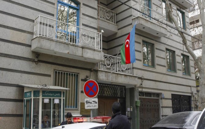 Азербайджан отзывает своих дипломатов из Ирана