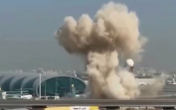 Dubay aeroportu vuruldu: Təyyarələr havada qaldı - VİDEO