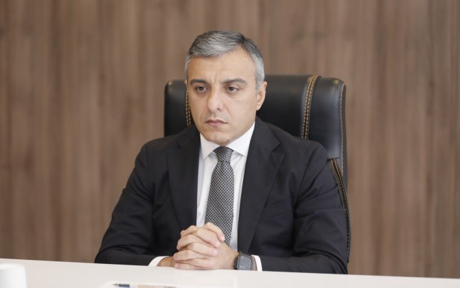 Yeni sədr özünə müşavir təyin etdi - FOTO