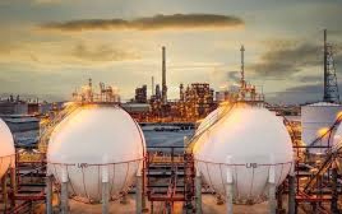 В Индии подняли цены на сжиженный газ из-за кризиса на Ближнем Востоке