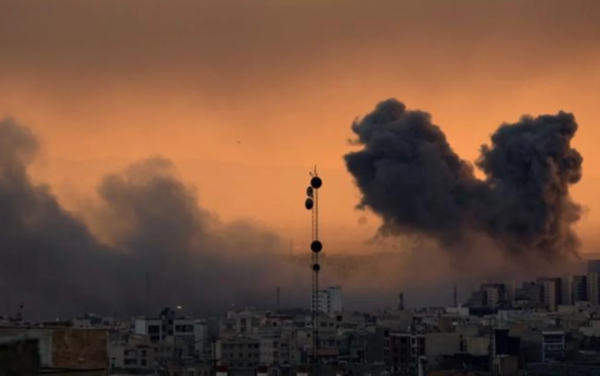 ABŞ və İsrailin aviazərbələri fonunda Tehranda yanacaq qıtlığı müşahidə olunur