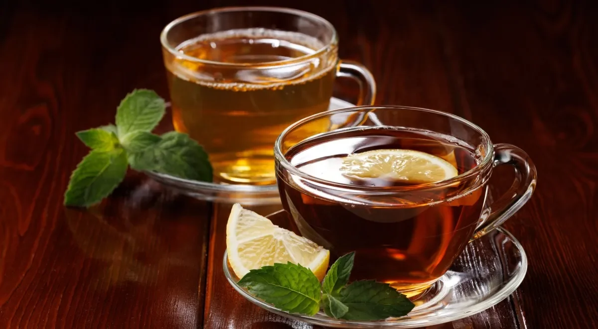 Эксперт раскрыла особенности черного и зеленого чая