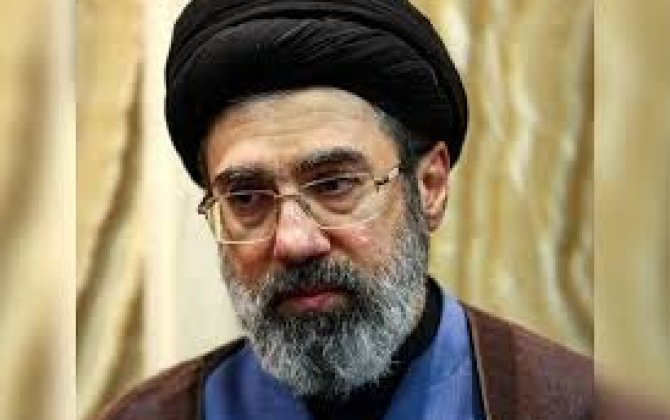СМИ: Новый верховный лидер Ирана будет носить фамилию Хаменеи
