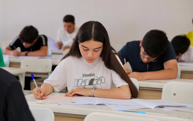 В Азербайджане пройдут выпускные экзамены для учащихся XI классов