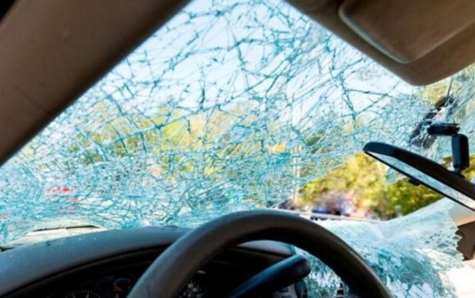 Samuxda maşın aşdı, yaralananlar var