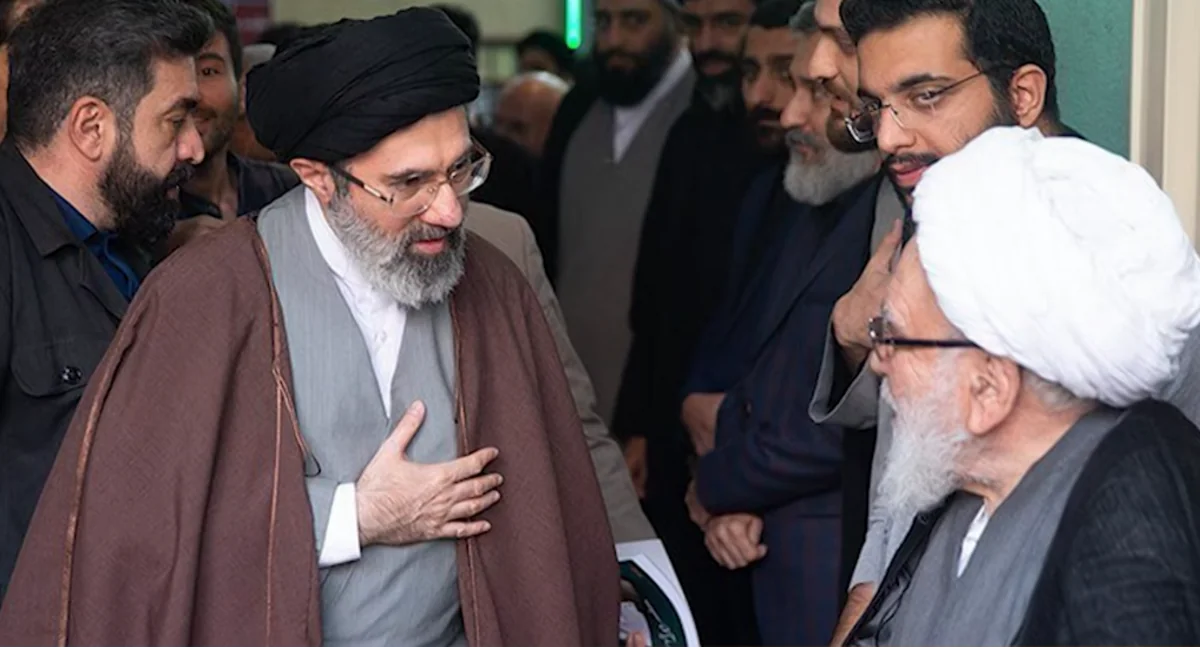 Чем Моджтаба Хаменеи отличается от своего отца? - ВИДЕО