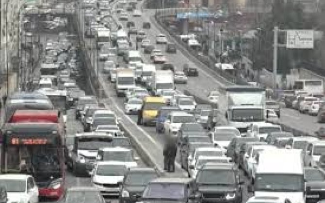 Эти дороги Баку стоят в пробках - Список