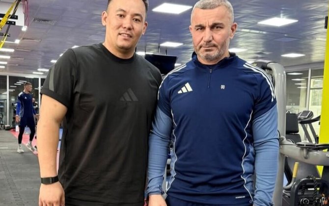 Qazaxıstanın AKAS klubunun baş məşqçisi Qurbanovun yanında təcrübə keçir - FOTO