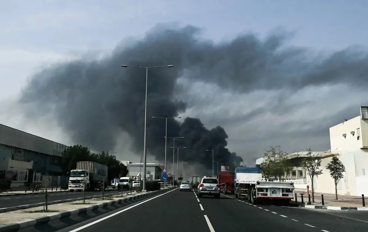 BƏƏ-nin ən böyük neft emalı zavodu PUA hücumundan sonra fəaliyyətini dayandırdı
