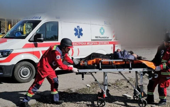 Rusiyaya məxsus PUA Xersonda avtobusu vurub: yaralananlar var