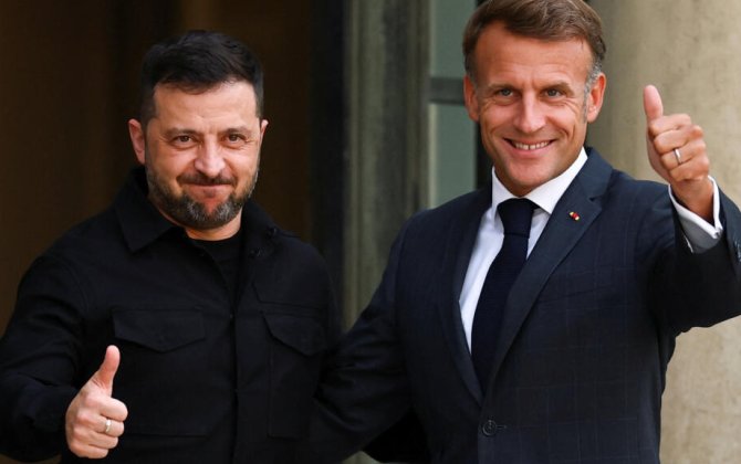 Макрон и Зеленский завтра проведут переговоры в Париже