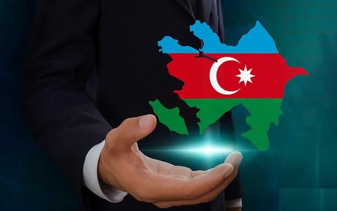Qlobal böhran fonunda Azərbaycan yüksəlir - TƏHLİL