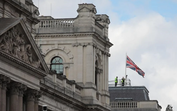 Böyük Britaniya XİN İraqdakı personalının bir hissəsini müvəqqəti geri çağırıb