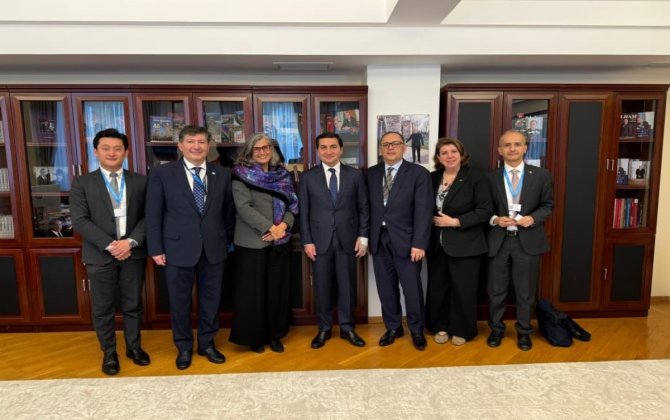 Anaklaudia Rossbax Hikmət Hacıyevlə WUF13-ə hazırlığı müzakirə edib