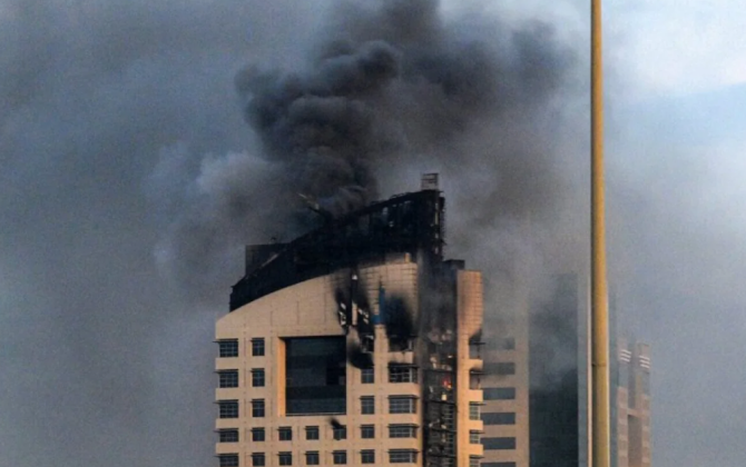 Küveytdə PUA ilə yaşayış binasına endirilən zərbə nəticəsində iki nəfər yaralanıb