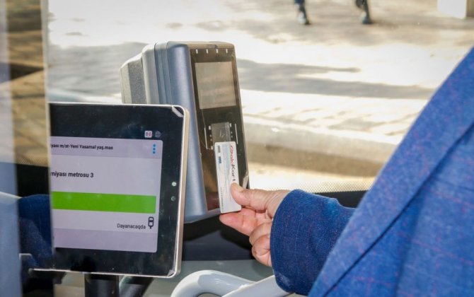 В автобусах Баку и пригородов обновлены тарифы на проезд