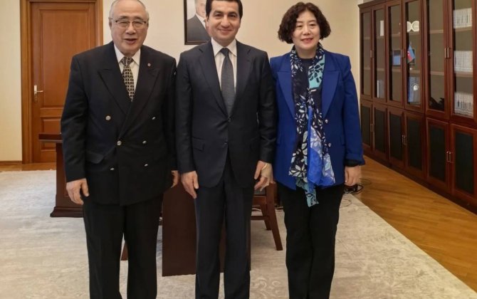 Hikmət Hacıyev Çinin Avropa məsələləri üzrə keçmiş xüsusi nümayəndəsi ilə görüşüb
