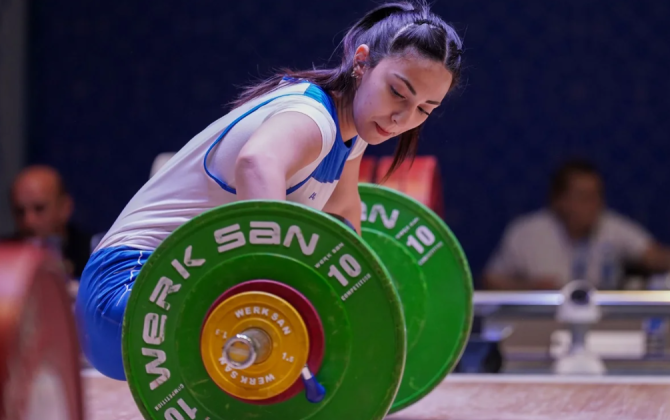 Ağırlıqqaldırma üzrə Azərbaycan çempionatı başlayıb, ilk qaliblər bəlli olub