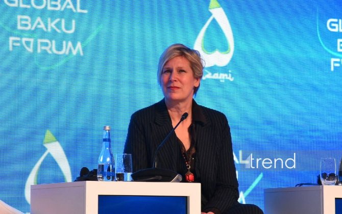 Большинство людей опасается последствий ИИ — бывший вице-председатель Европарламента